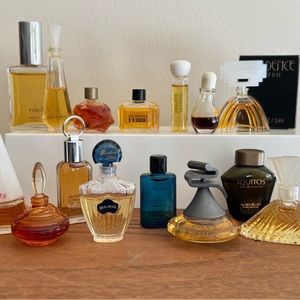 Lot of 17 Vintage women parfum& EDT miniatures, Shalimar ,Lagerfeld ,Lalique